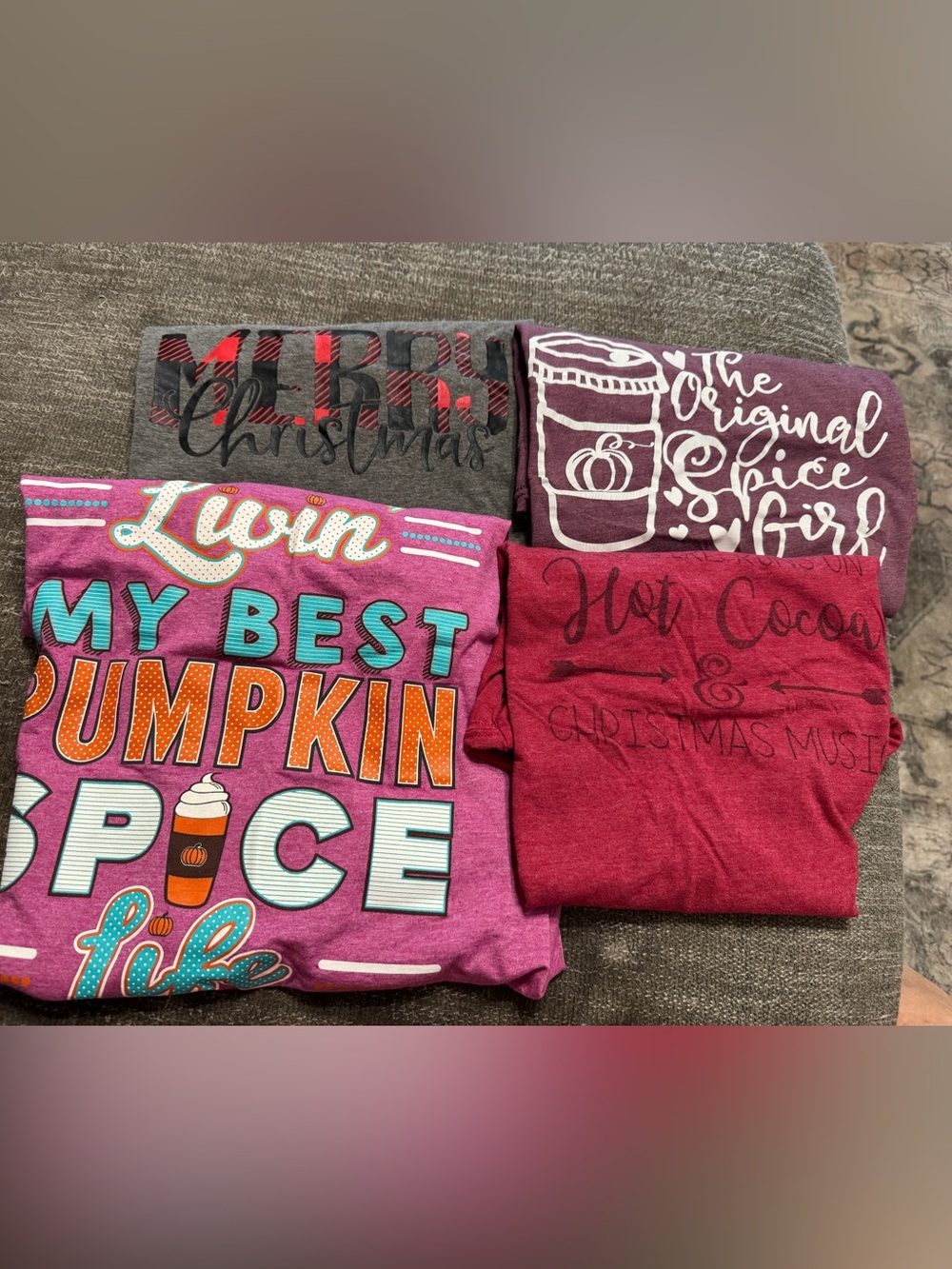 Women’s size medium holiday graphic tee bundle